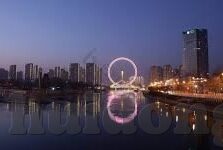 麻豆传媒磁力下载-沉沦科技海洋，详解麻豆传媒及其潜在风险